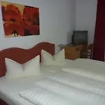 Grüner Jäger Hotel 2*