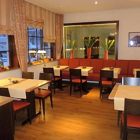 Hotel Gruener Jaeger 2*
